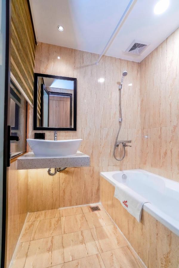Momizi Hotel Хайфон Екстер'єр фото